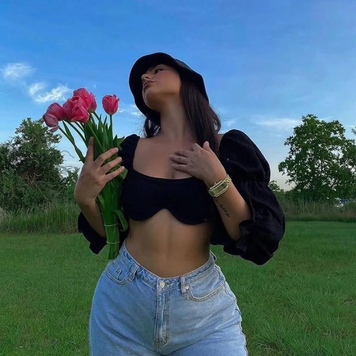 Bela Turtleneck Crop Top - Image 12