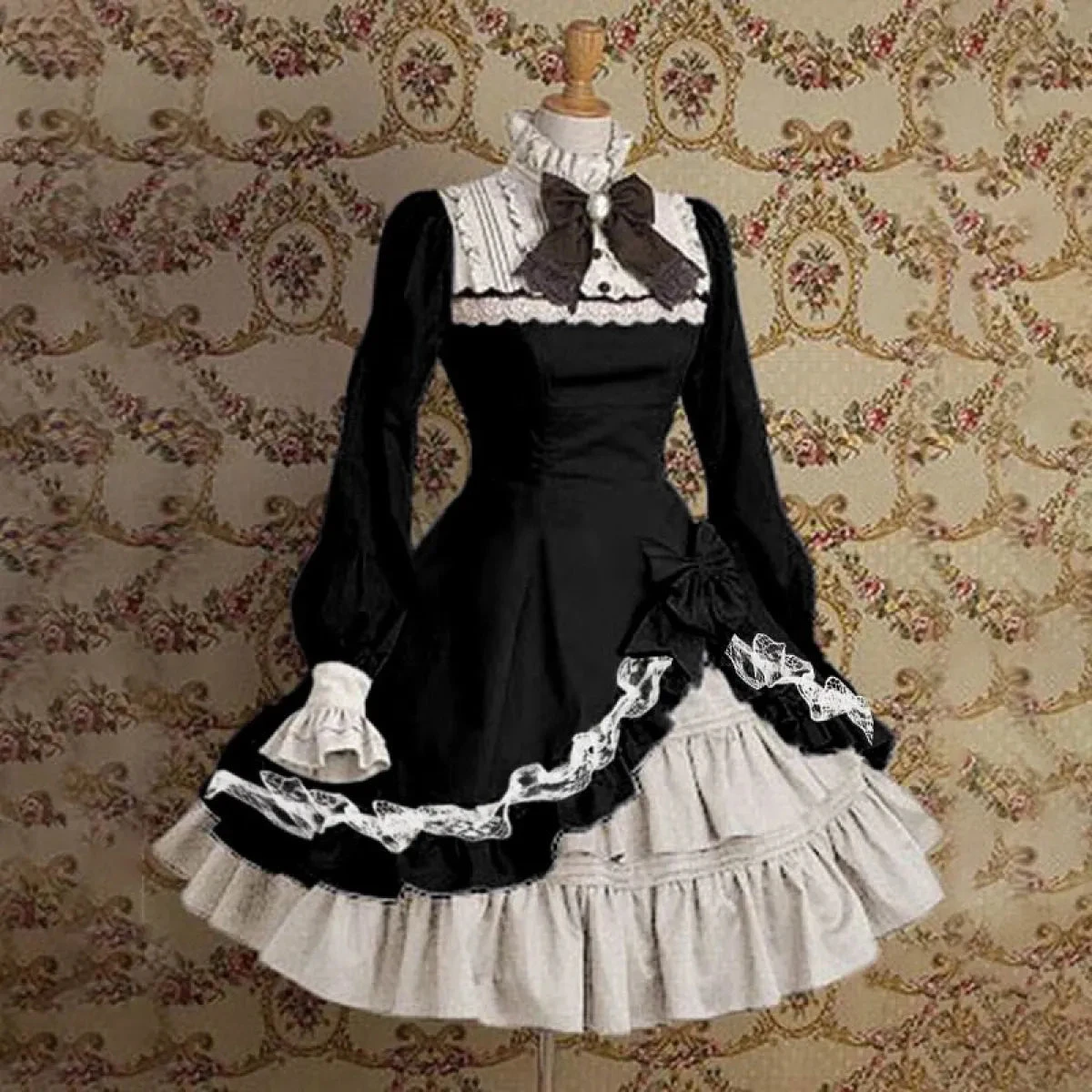 Sweet Gothic Lolita - Image 5