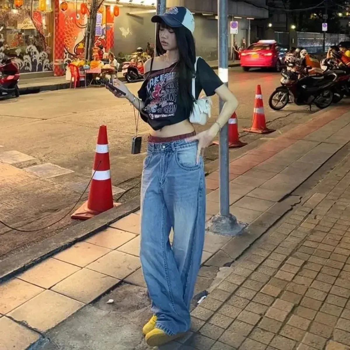 Black Off-Shoulder Graphic Tee – Y2K Grunge Punk Harajuku Crop Top - Image 5