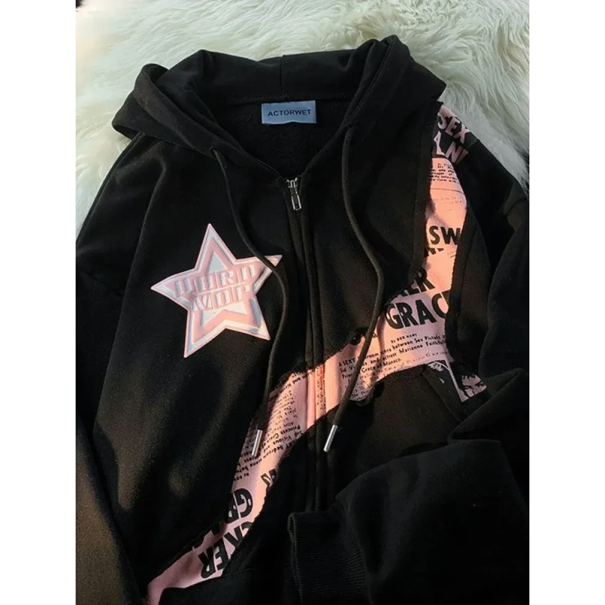 Y2K Vintage Zip-Up Hoodie - Image 4